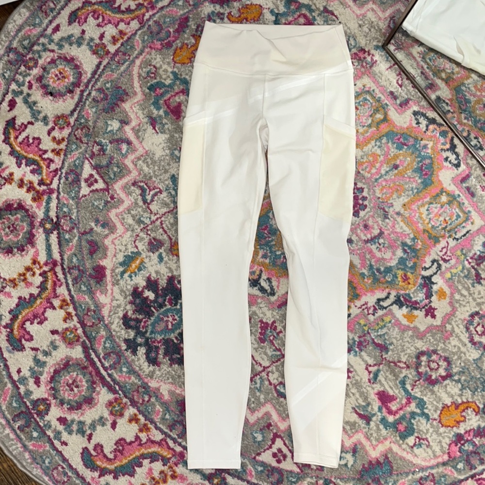FABLETICS LEGGINGS SIZE SMALL NEVER WORN
